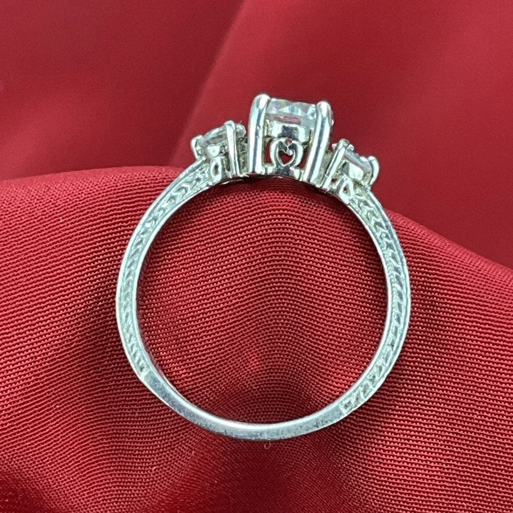 Sterling Silver‎ 925 NF With 5mm Solitaire CZ Ring Size 7.5